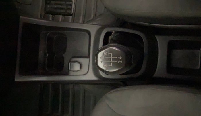 2017 Renault Kwid RXL 1.0, Petrol, Manual, 31,958 km, Gear Lever