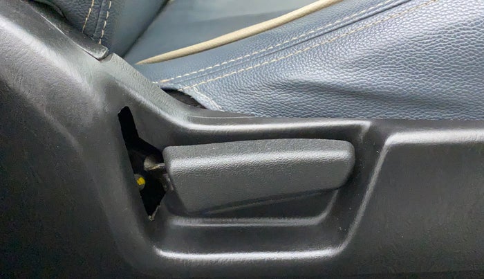 2019 Maruti Alto LXI, Petrol, Manual, 13,381 km, Driver Side Adjustment Panel
