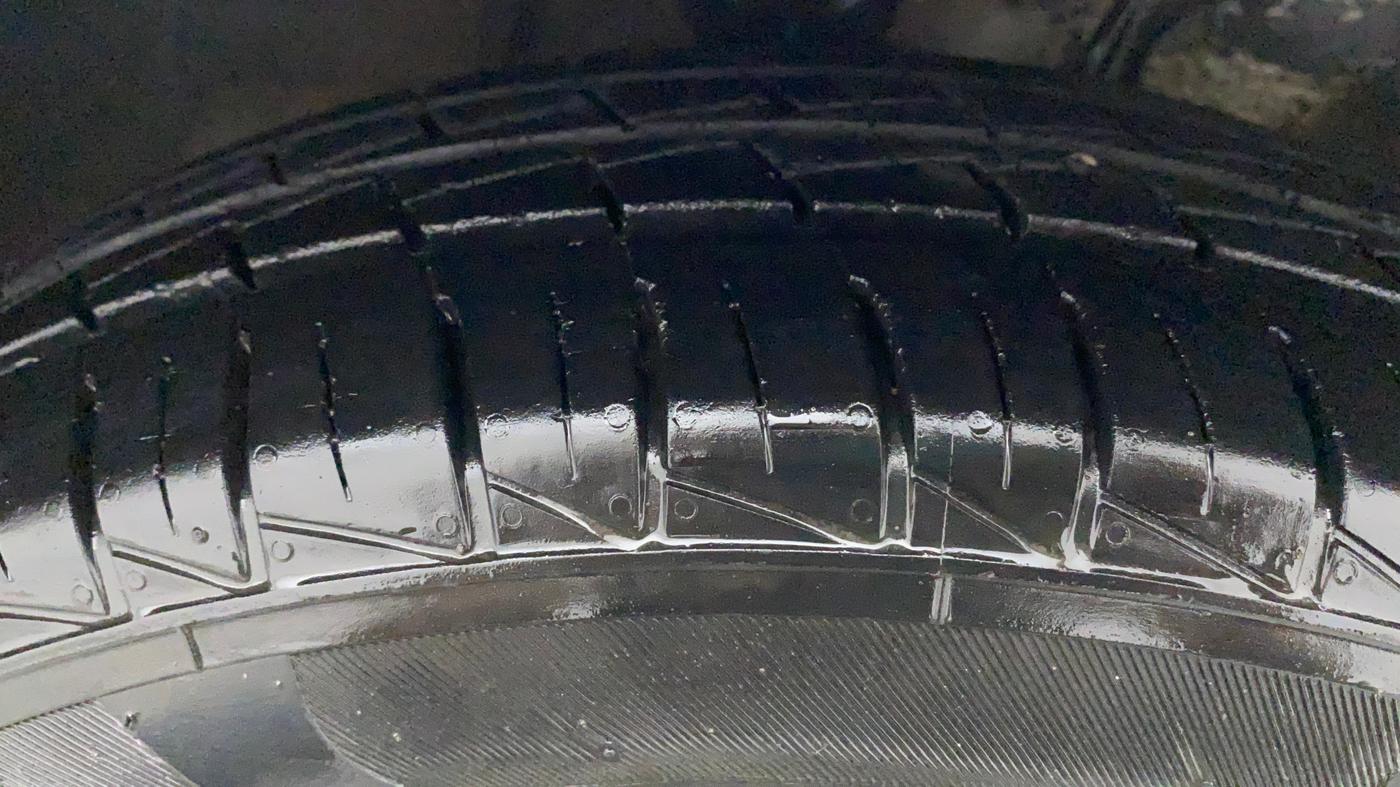 2019 Maruti Alto LXI, Petrol, Manual, 13,381 km, Right Front Tyre Tread