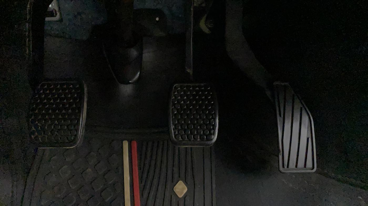 2019 Maruti Alto LXI, Petrol, Manual, 13,381 km, Pedals