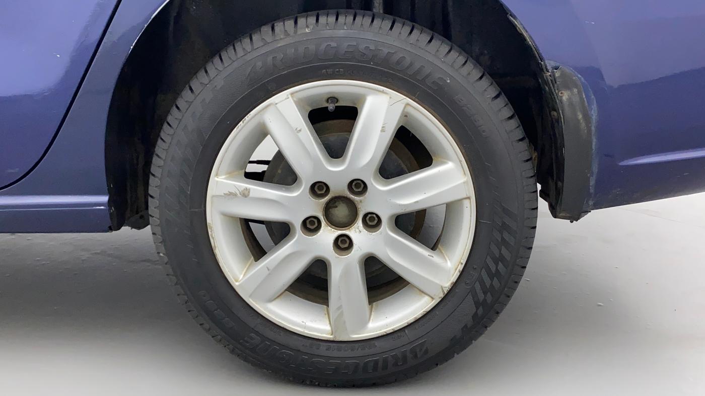2012 Volkswagen Vento HIGHLINE DIESEL 1.6, Diesel, Manual, 1,16,545 km, Left Rear Wheel