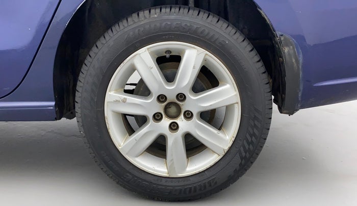 2012 Volkswagen Vento HIGHLINE DIESEL 1.6, Diesel, Manual, 1,16,545 km, Left Rear Wheel