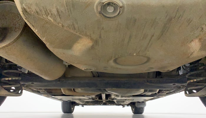 2012 Volkswagen Vento HIGHLINE DIESEL 1.6, Diesel, Manual, 1,16,545 km, Rear Underbody