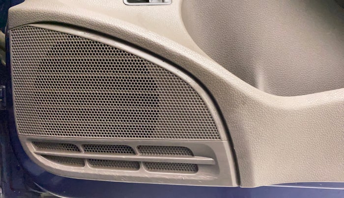 2012 Volkswagen Vento HIGHLINE DIESEL 1.6, Diesel, Manual, 1,16,545 km, Speaker