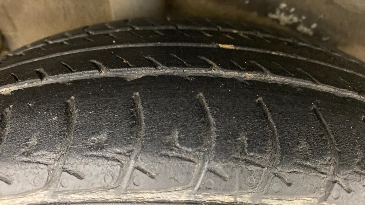2015 Maruti Celerio ZXI AMT, Petrol, Automatic, 39,716 km, Right Rear Tyre Tread