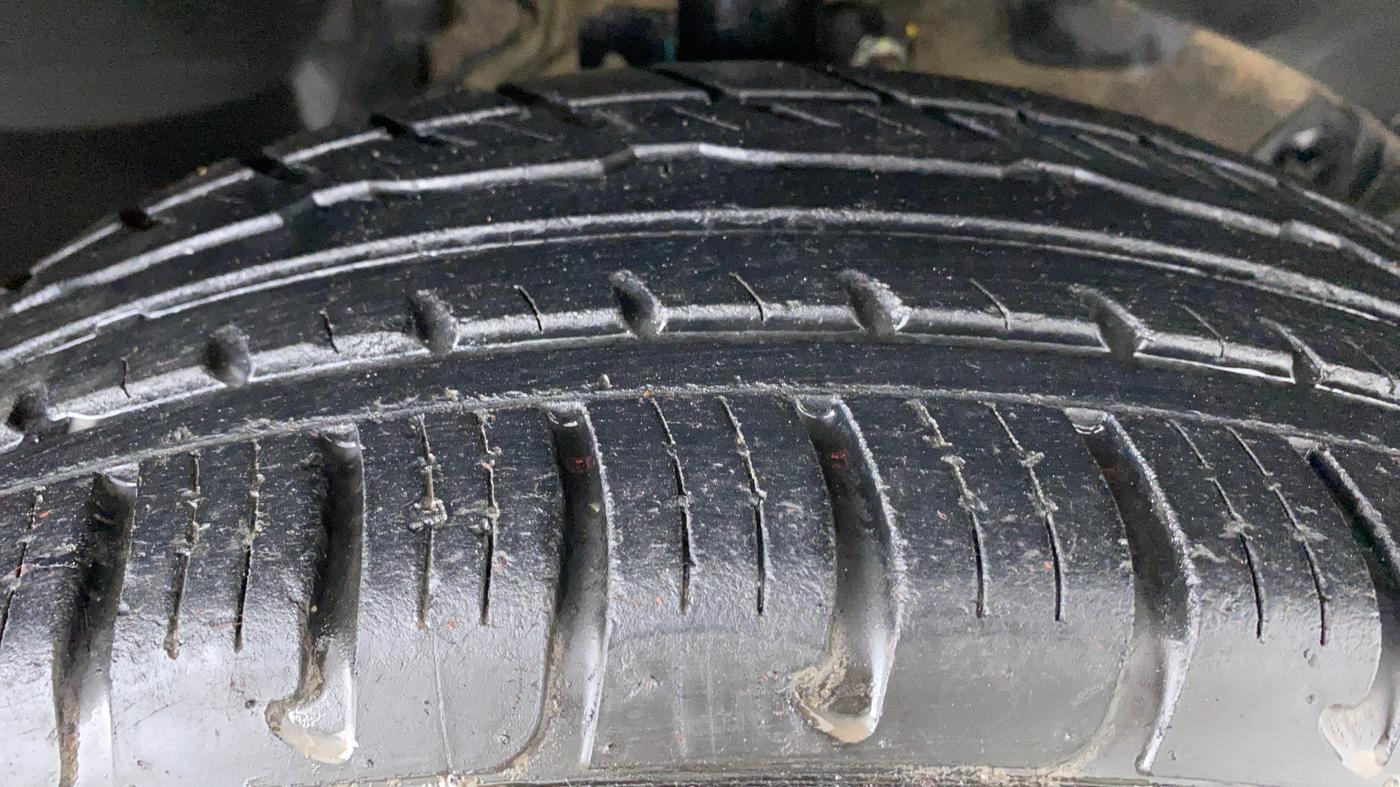 2018 Renault Duster RXS 85 PS, Diesel, Manual, 27,339 km, Right Front Tyre Tread