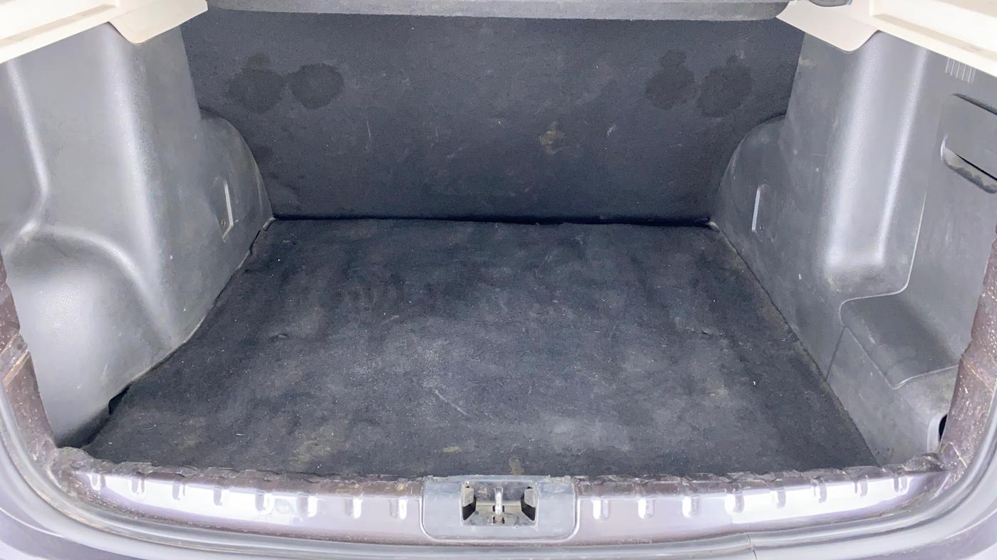 2018 Renault Duster RXS 85 PS, Diesel, Manual, 27,339 km, Boot Inside