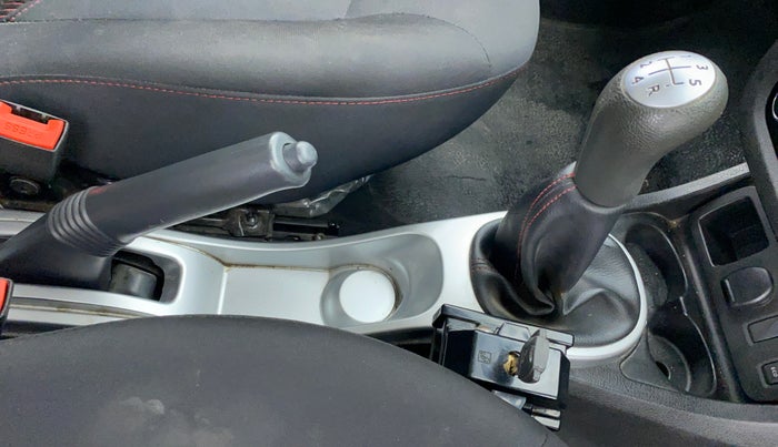 2018 Renault Duster RXS 85 PS, Diesel, Manual, 27,339 km, Gear Lever