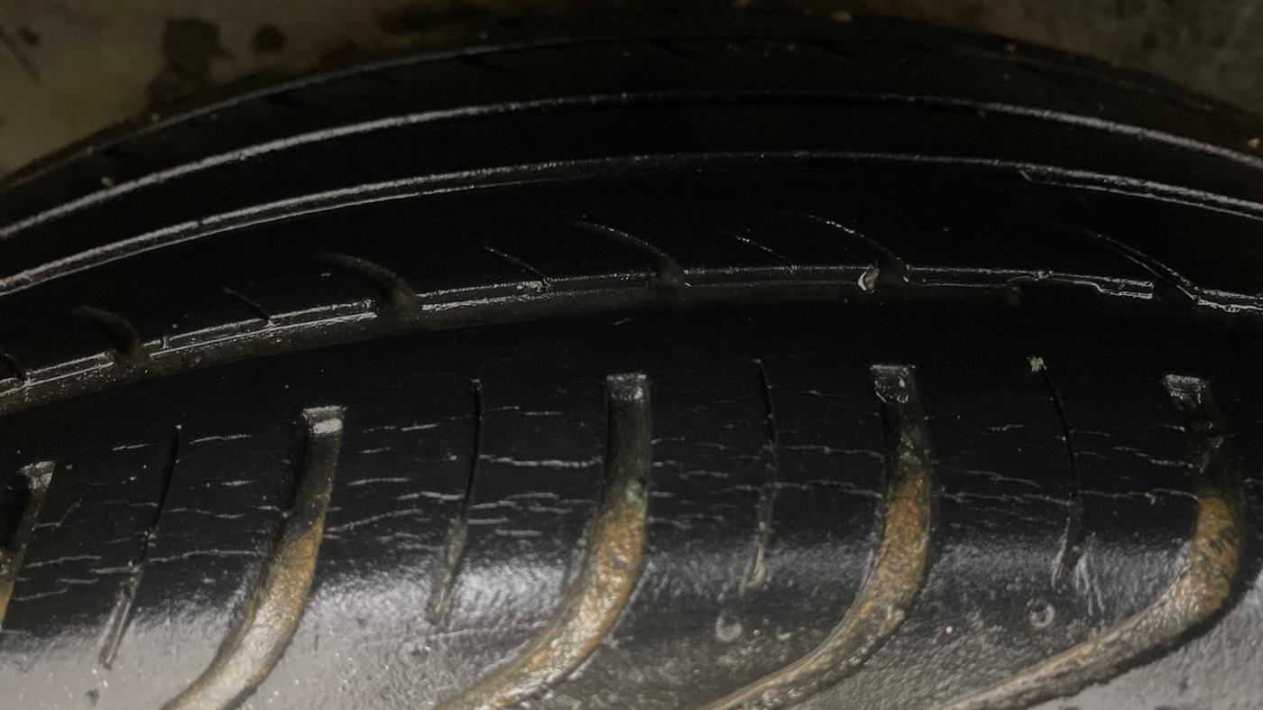 2013 Hyundai i20 MAGNA 1.2, Petrol, Manual, 33,491 km, Right Rear Tyre Tread
