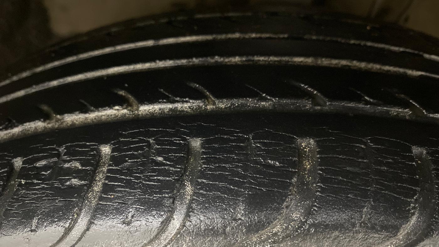 2013 Hyundai i20 MAGNA 1.2, Petrol, Manual, 33,491 km, Right Front Tyre Tread