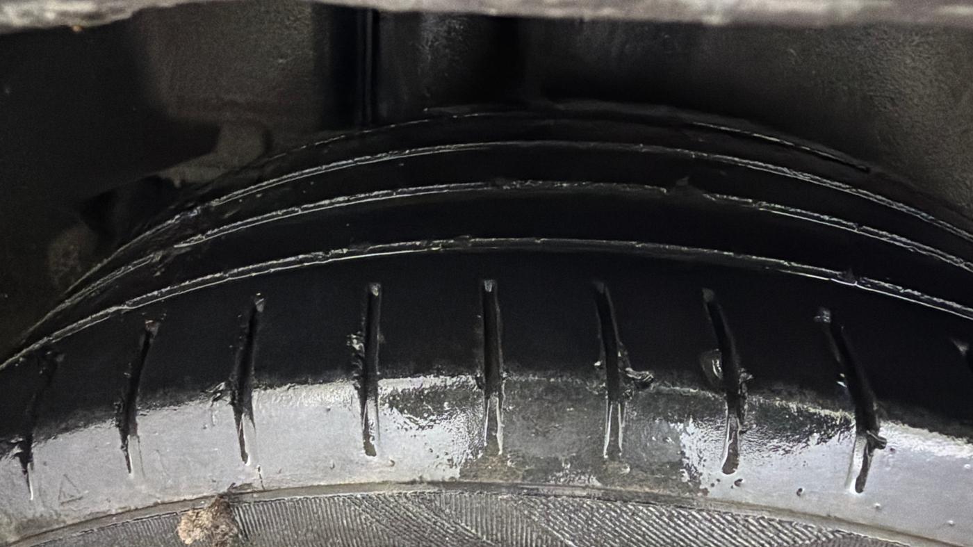 2016 Maruti Ciaz ZXI+, Petrol, Manual, 50,796 km, Right Rear Tyre Tread
