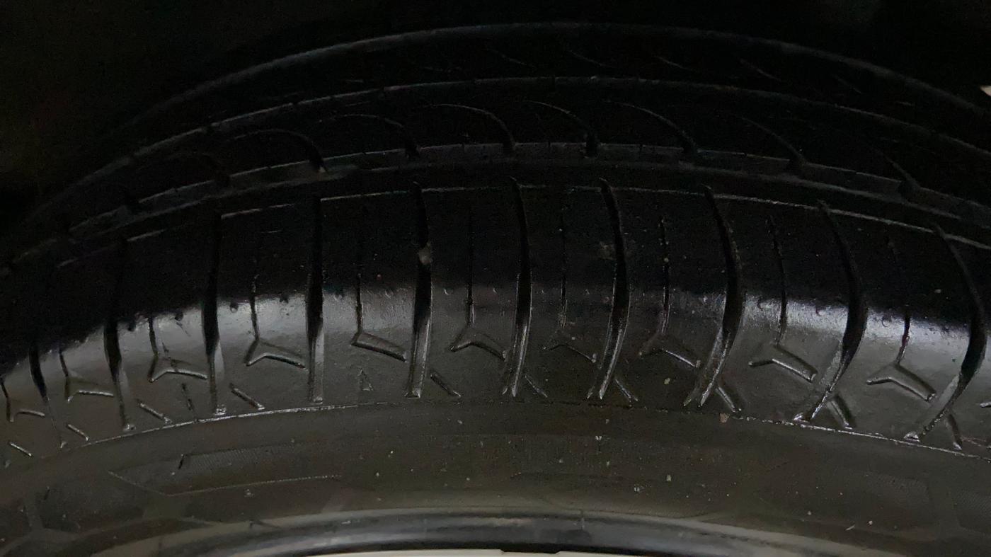 2021 Maruti S PRESSO VXI (O) CNG, CNG, Manual, 96,749 km, Left Rear Tyre Tread