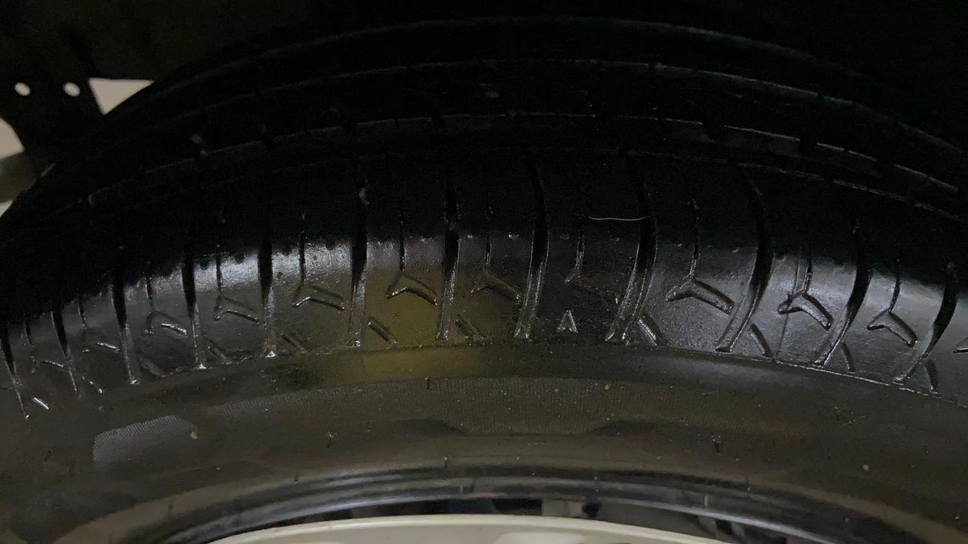 2021 Maruti S PRESSO VXI (O) CNG, CNG, Manual, 96,749 km, Right Rear Tyre Tread