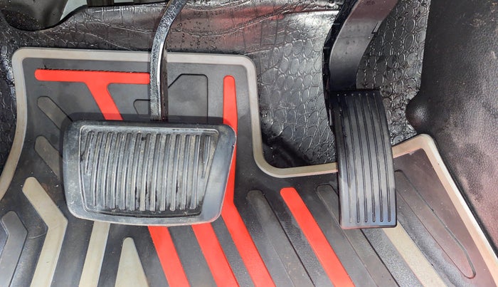 2023 Hyundai VENUE SX (O) 1.0 TURBO DCT, Petrol, Automatic, 10,401 km, Pedals