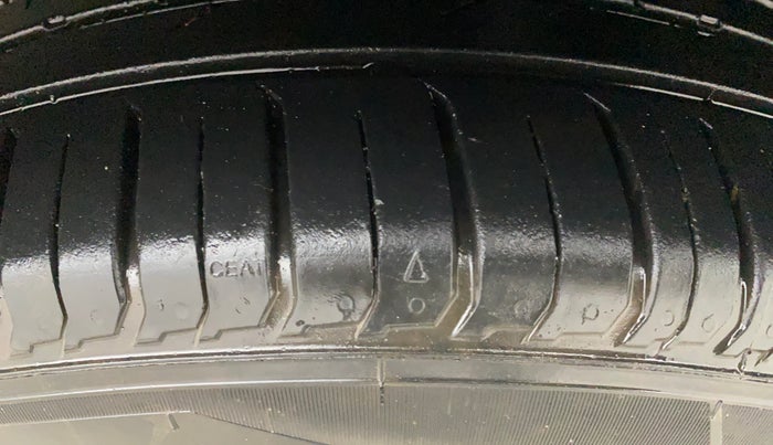 2023 Hyundai VENUE SX (O) 1.0 TURBO DCT, Petrol, Automatic, 10,401 km, Left Rear Tyre Tread