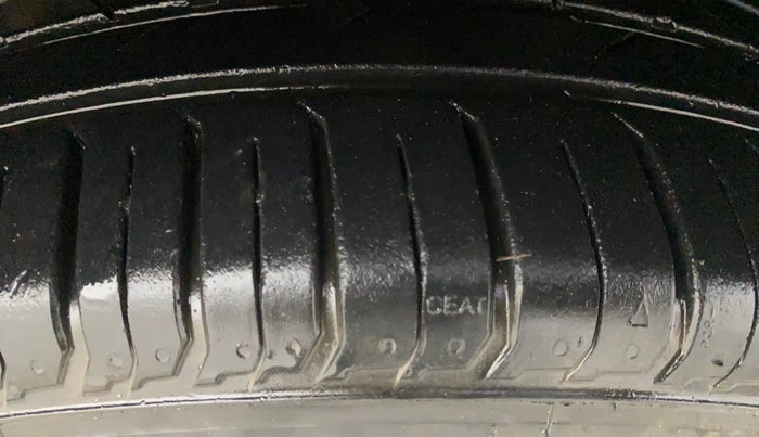 2023 Hyundai VENUE SX (O) 1.0 TURBO DCT, Petrol, Automatic, 10,401 km, Right Front Tyre Tread