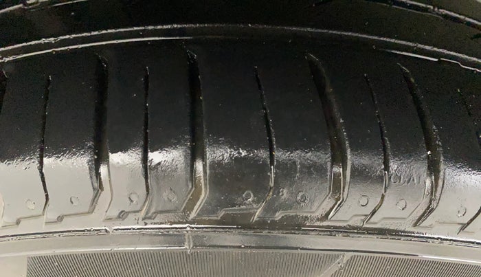 2023 Hyundai VENUE SX (O) 1.0 TURBO DCT, Petrol, Automatic, 10,401 km, Right Rear Tyre Tread