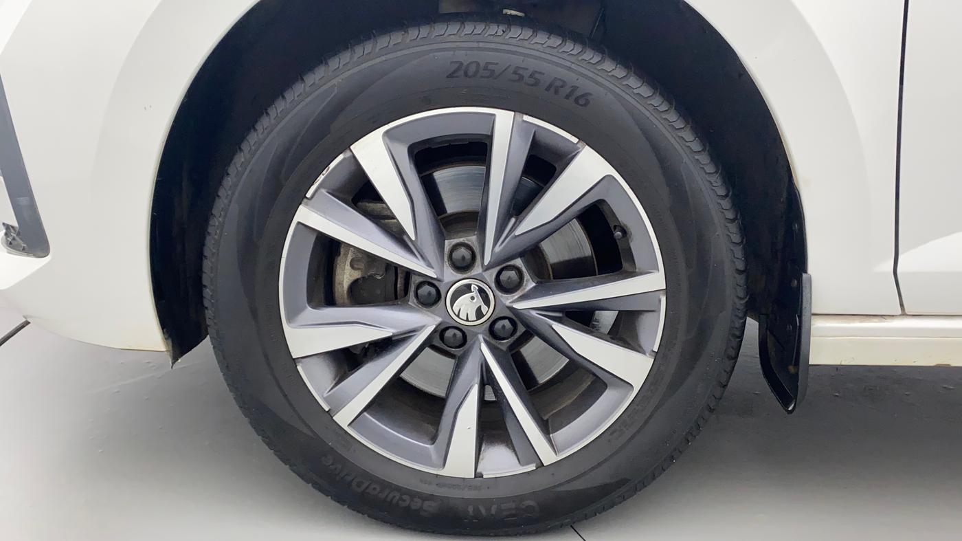 2022 Skoda SLAVIA STYLE 1.5L TSI DSG, Petrol, Automatic, 27,937 km, Left Front Wheel