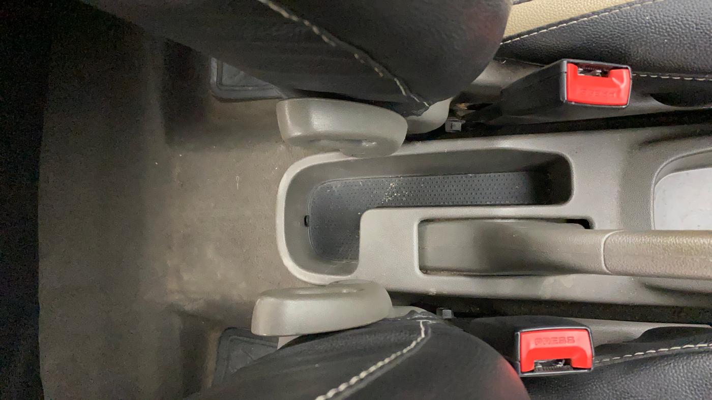 2015 Hyundai i10 SPORTZ 1.1, Petrol, Manual, 59,954 km, Driver Side Adjustment Panel
