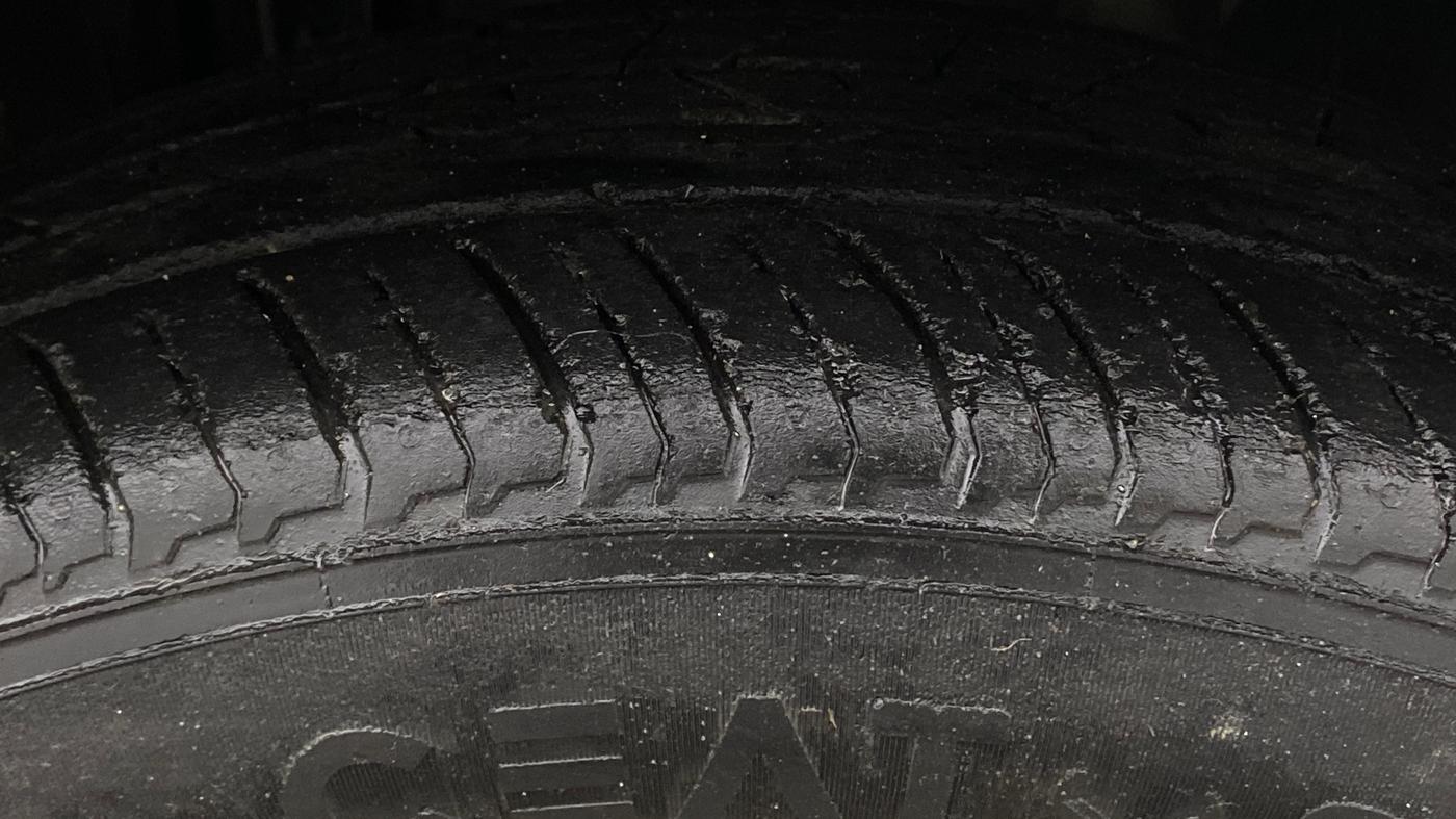 2022 Nissan MAGNITE XV PREMIUM TURBO (O), Petrol, Manual, 54,858 km, Right Front Tyre Tread
