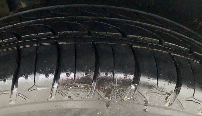 2020 Toyota Glanza G, CNG, Manual, 55,831 km, Right Rear Tyre Tread