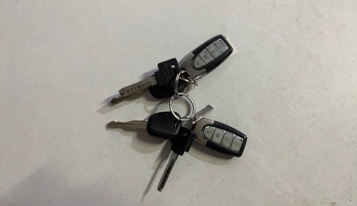 2021 Maruti Baleno SIGMA PETROL 1.2, Petrol, Manual, 57,907 km, Key Close Up