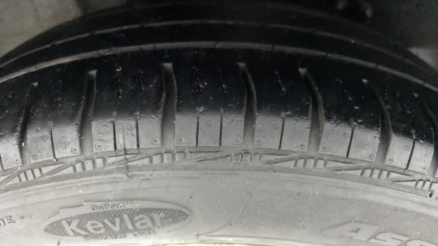 2017 Tata Tiago XZ 1.2 REVOTRON, Petrol, Manual, 18,338 km, Right Rear Tyre Tread