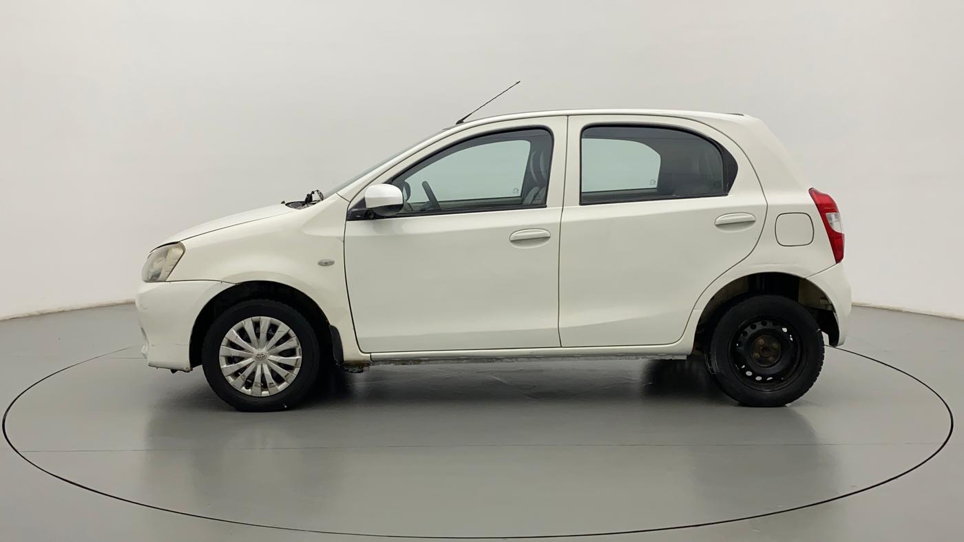 2015 Toyota Etios Liva G, Petrol, Manual, 56,351 km, Left Side