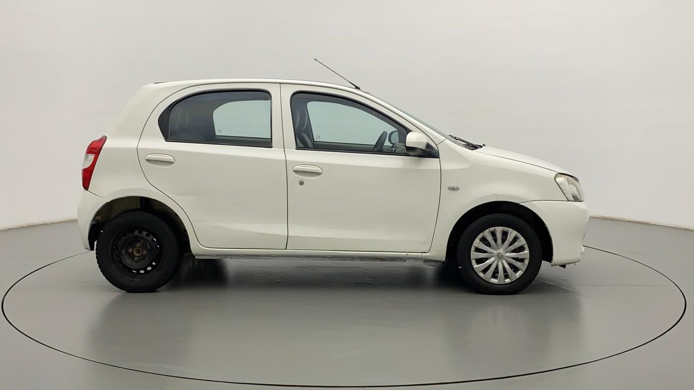 2015 Toyota Etios Liva G, Petrol, Manual, 56,351 km, Right Side View