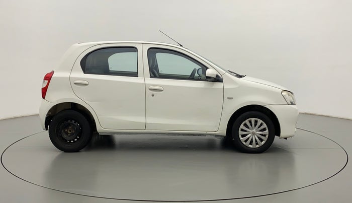2015 Toyota Etios Liva G, Petrol, Manual, 56,351 km, Right Side View