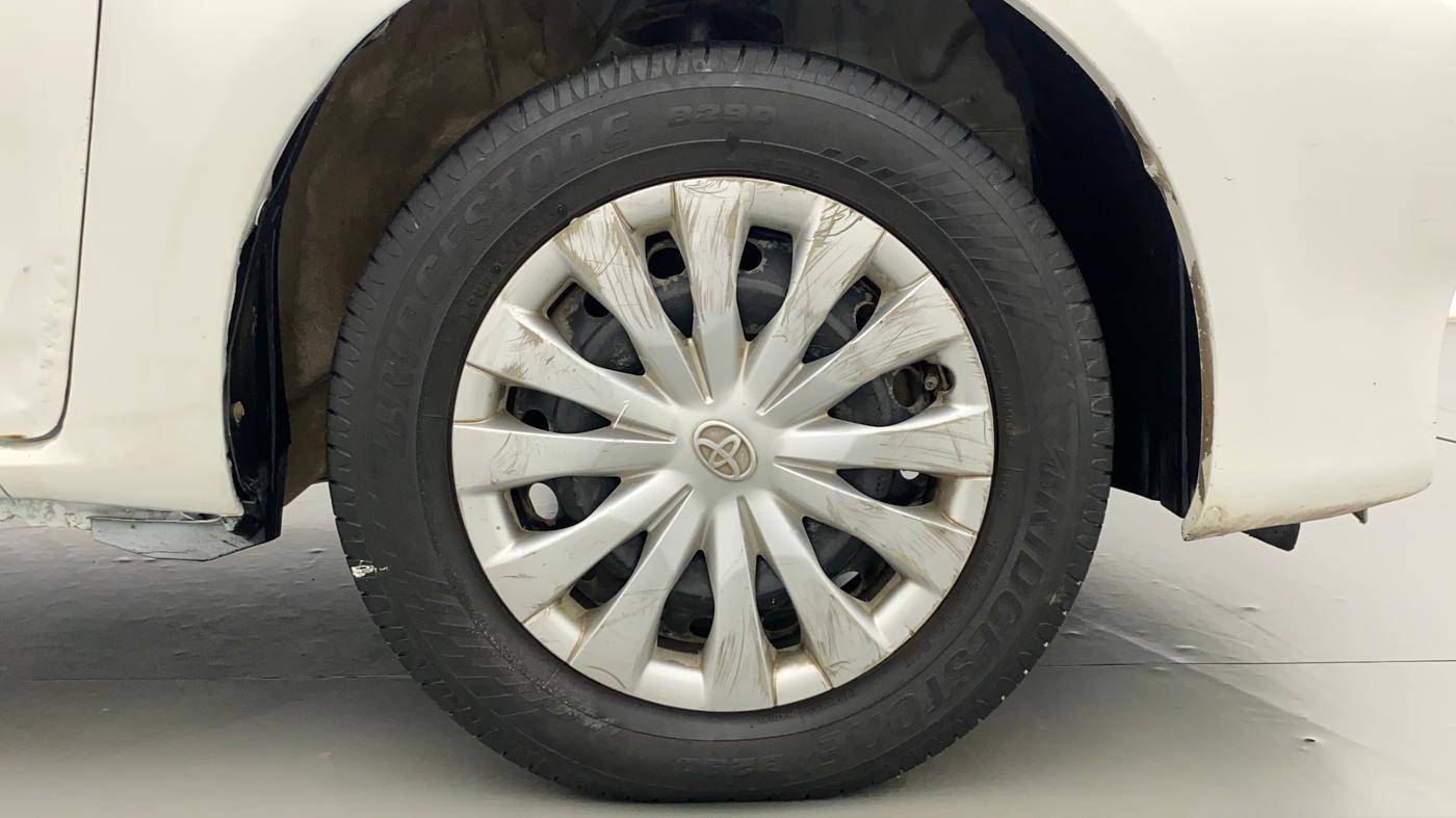 2015 Toyota Etios Liva G, Petrol, Manual, 56,351 km, Right Front Wheel