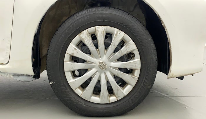 2015 Toyota Etios Liva G, Petrol, Manual, 56,351 km, Right Front Wheel