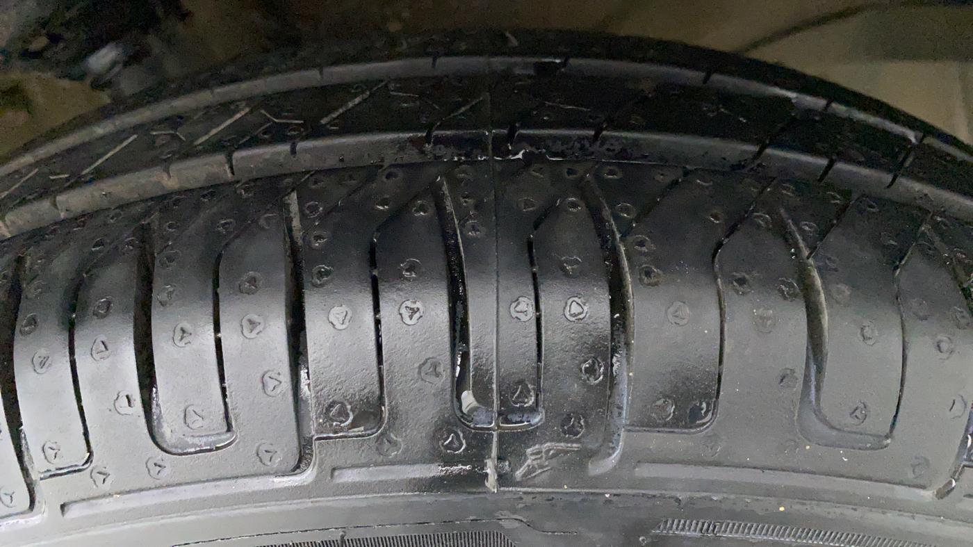 2018 Maruti Wagon R 1.0 LXI CNG, CNG, Manual, 37,824 km, Left Front Tyre Tread