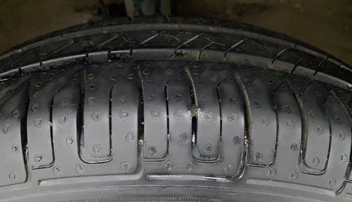 2018 Maruti Wagon R 1.0 LXI CNG, CNG, Manual, 37,824 km, Right Front Tyre Tread