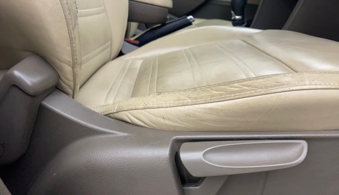 2015 Skoda Rapid 1.5 TDI CR AMBITION PLUS, Diesel, Manual, 75,393 km, Driver Side Adjustment Panel