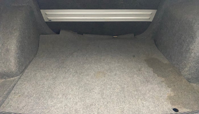 2015 Skoda Rapid 1.5 TDI CR AMBITION PLUS, Diesel, Manual, 75,393 km, Boot Inside