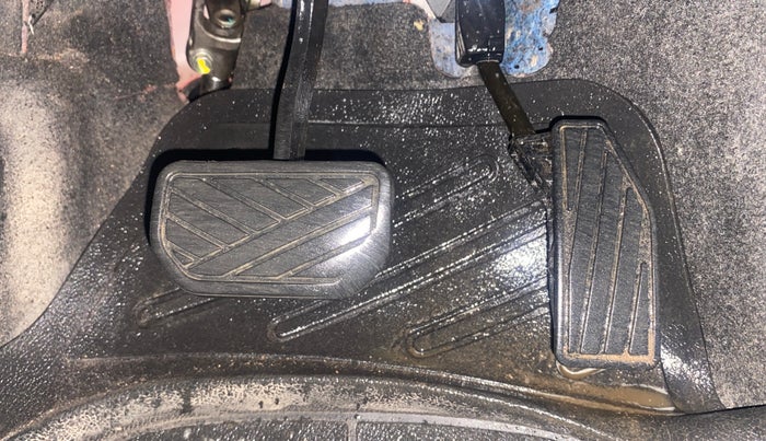 2019 Maruti Swift VXI AMT, Petrol, Automatic, 93,409 km, Pedals