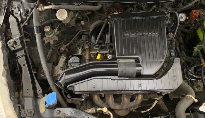 2015 Maruti Swift VXI, CNG, Manual, 75,871 km, Engine View - Right