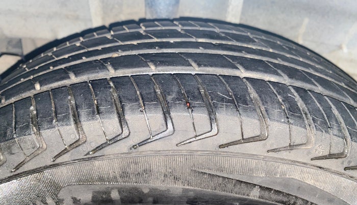 2018 Tata Tiago XM PETROL, Petrol, Manual, 65,164 km, Right Rear Tyre Tread
