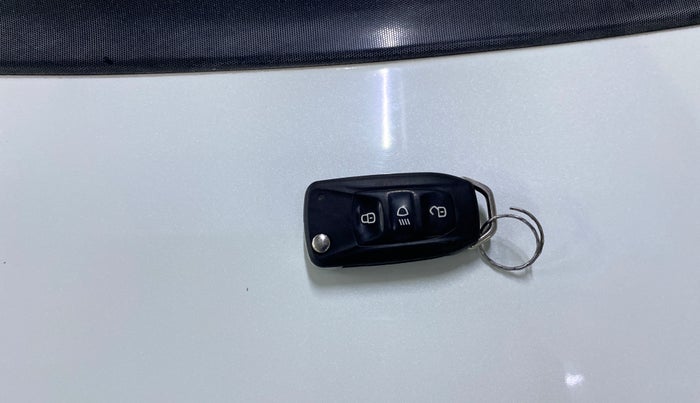 2018 Tata Tiago XM PETROL, Petrol, Manual, 65,164 km, Key Close Up