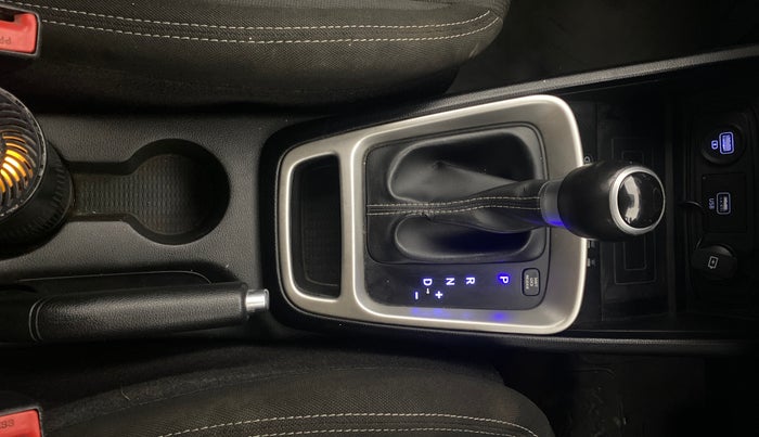 2019 Hyundai VENUE SX PLUS 1.0 TURBO DCT, Petrol, Automatic, 52,745 km, Gear Lever