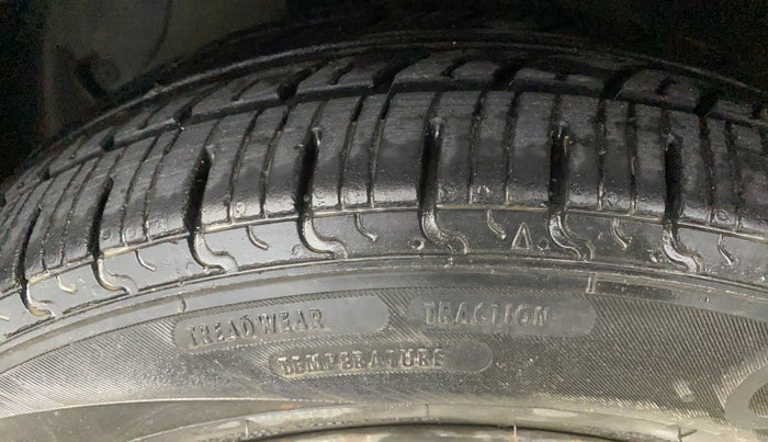 2015 Hyundai Grand i10 SPORTZ 1.2 KAPPA VTVT, Petrol, Manual, 46,264 km, Left Front Tyre Tread