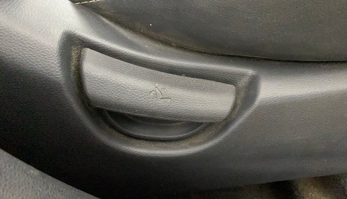 2015 Hyundai Grand i10 SPORTZ 1.2 KAPPA VTVT, Petrol, Manual, 46,264 km, Driver Side Adjustment Panel