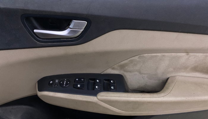 2019 Hyundai Verna 1.6 VTVT SX + AT, Petrol, Automatic, 62,731 km, Driver Side Door Panels Control