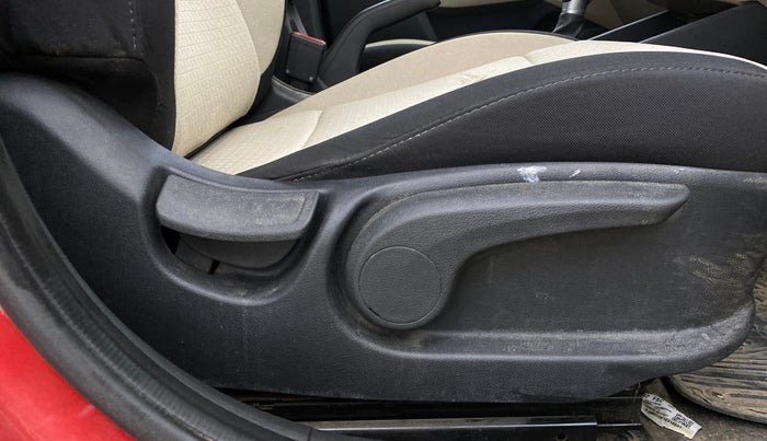 2019 Hyundai Verna 1.6 VTVT SX + AT, Petrol, Automatic, 62,731 km, Driver Side Adjustment Panel