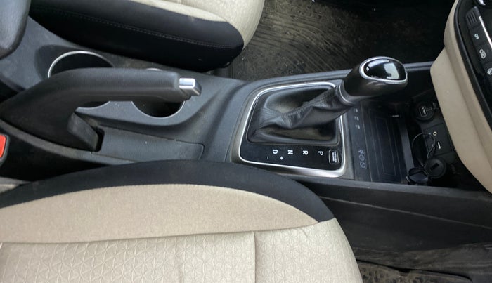 2019 Hyundai Verna 1.6 VTVT SX + AT, Petrol, Automatic, 62,731 km, Gear Lever