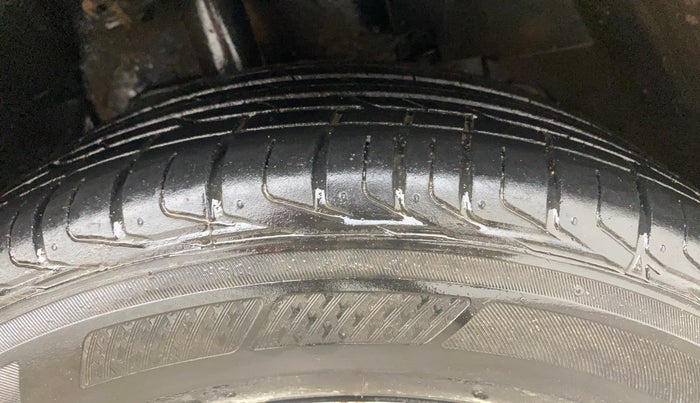 2020 Tata NEXON XZ PLUS PETROL, Petrol, Manual, 1,03,943 km, Right Front Tyre Tread