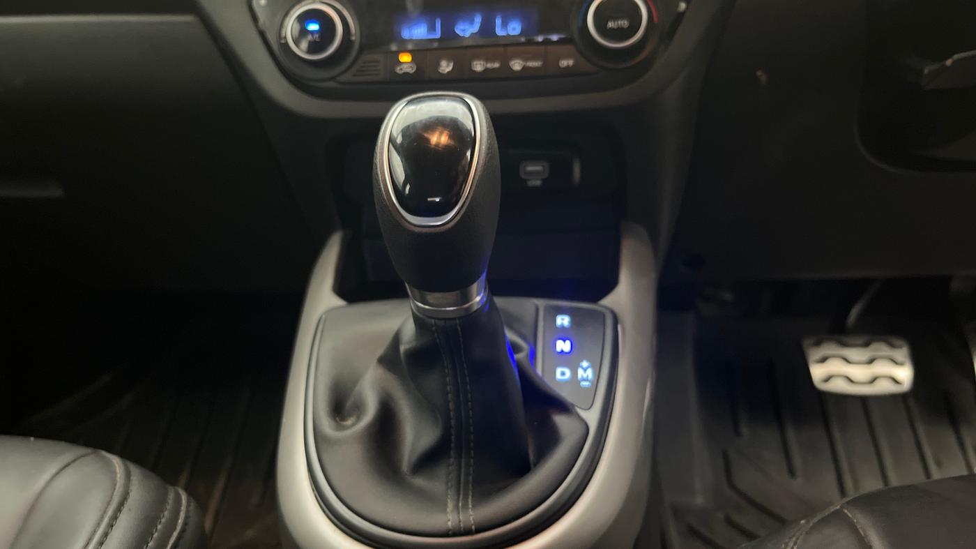 2024 Hyundai EXTER  SX 1.2 AMT, Petrol, Automatic, 13,088 km, Gear Lever