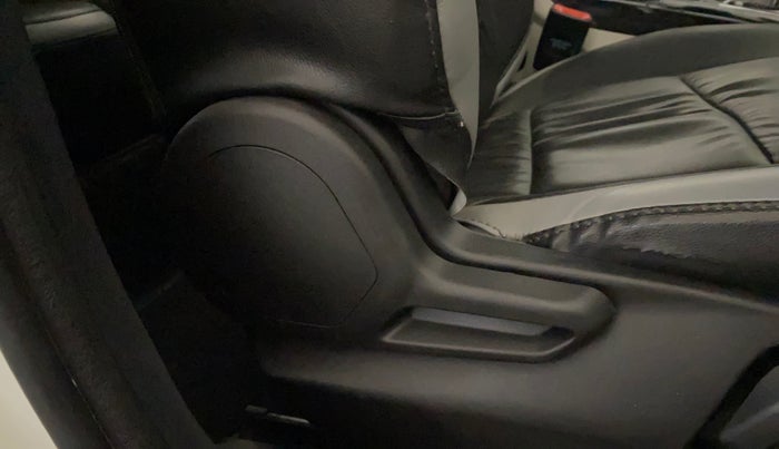 2021 Tata NEXON XZA PLUS (O) PETROL, Petrol, Automatic, 49,367 km, Driver Side Adjustment Panel