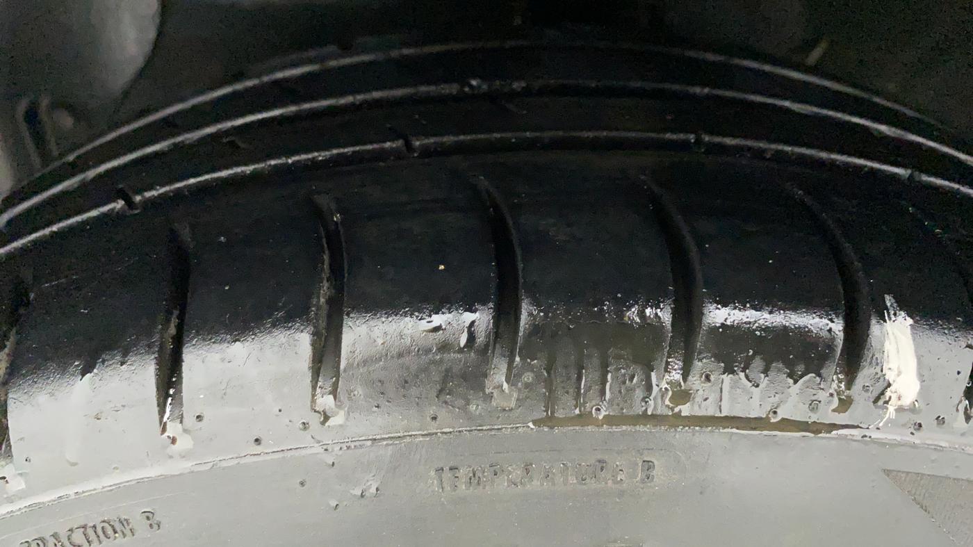 2020 Hyundai GRAND I10 NIOS SPORTZ CNG MT, CNG, Manual, 51,839 km, Left Front Tyre Tread